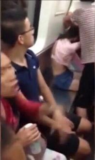 武汉一女子发视频爆料称  第2张 武汉一女子发视频爆料称  第2张