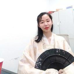 女主进娱乐圈为了吃瓜,为吃瓜而奋斗的追梦之路  第2张 女主进娱乐圈为了吃瓜,为吃瓜而奋斗的追梦之路  第2张